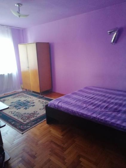 Apartament cu 2 camere decomandat în Broșteni