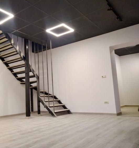 Casă individuală cu 9 camere cu Teren 803 Mp în Cetate