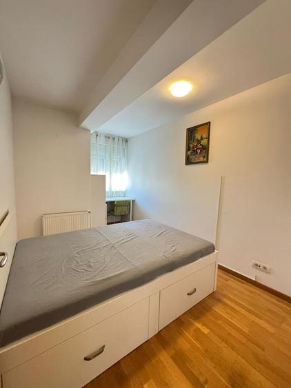 Apartament cu 3 camere în Torontalului