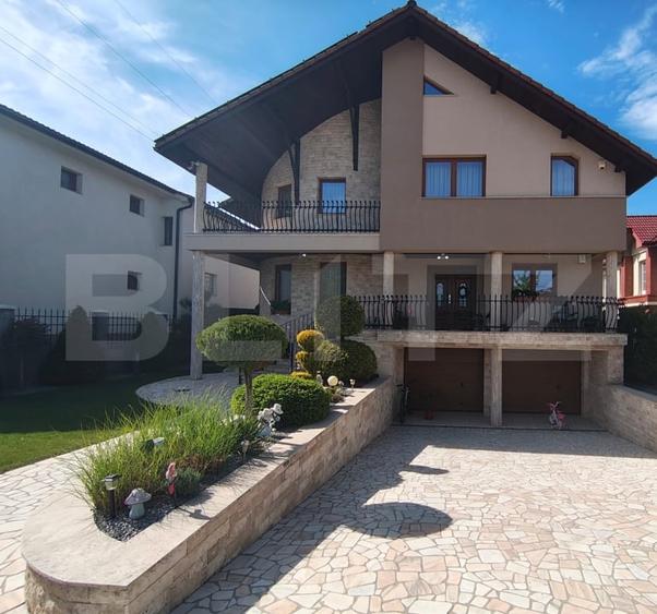 Casă individuală cu 6 camere cu Canalizare în Sânmartin