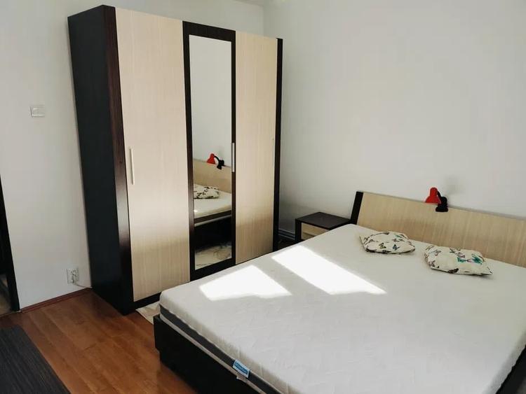 Apartament cu 4 camere semidecomandat, mobilat în Mărăști