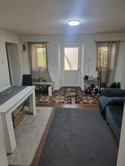 Casă cu 3 camere cu Teren 2000 Mp în Central