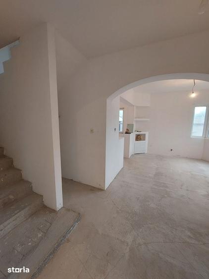 Casă cu 4 camere cu Teren 330 Mp în Oncea