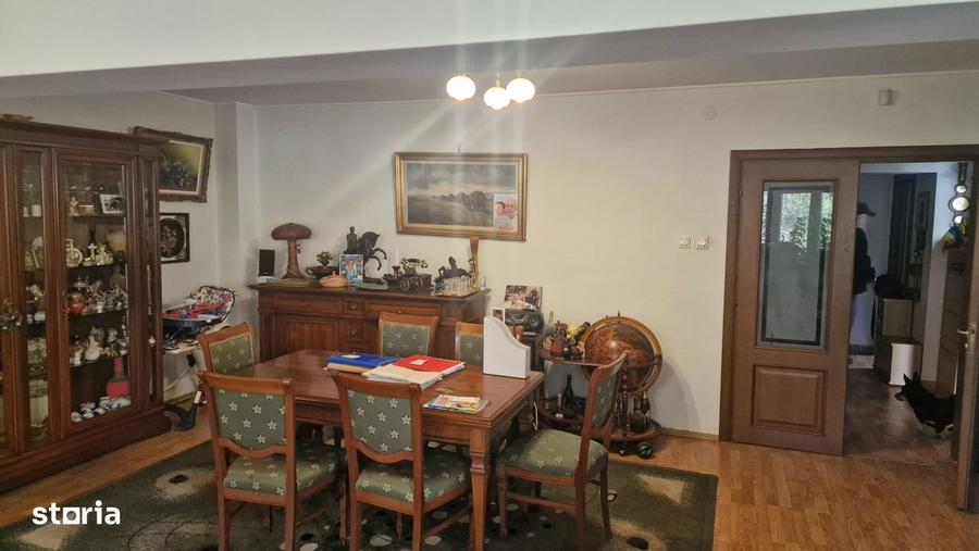 Casă cu Teren 785 Mp în Obor