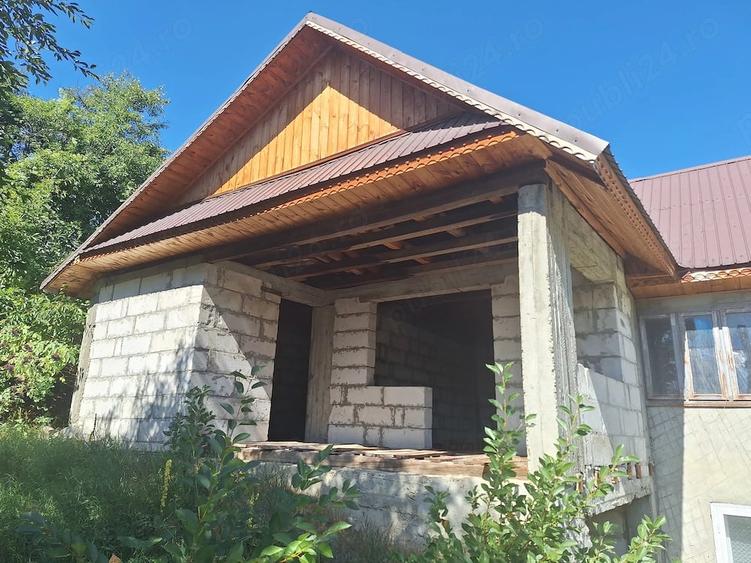 Casă cu 12 camere cu Teren 559 Mp în Tulnici