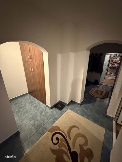 Apartament cu 3 camere, mobilat în Central