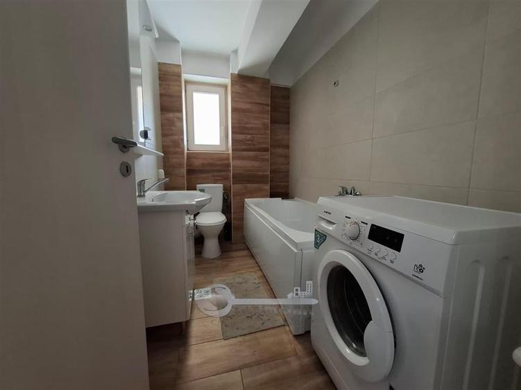 Apartament cu 2 camere semidecomandat, mobilat în Cug