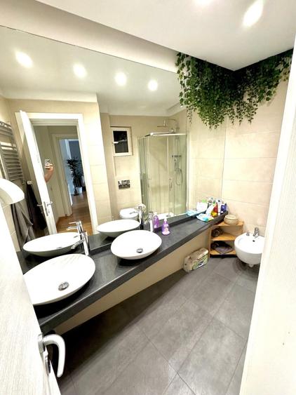 Apartament cu 3 camere în Calea Victoriei