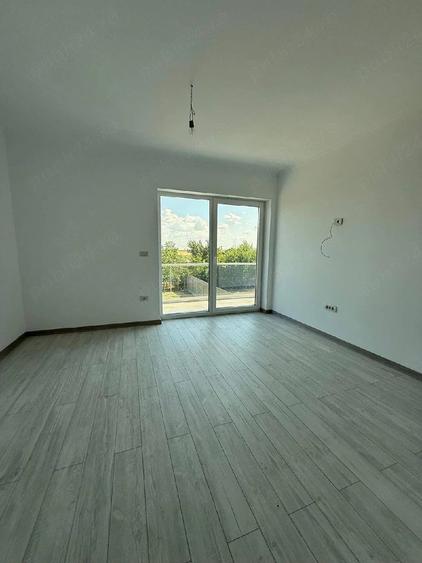 Casă cu Teren 450 Mp în Central