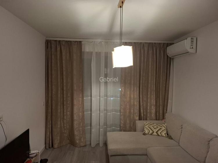 Inchiriez apartament