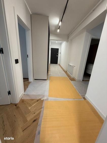 Apartament cu 3 camere decomandat în Oituz