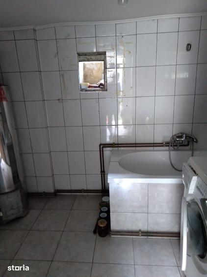 Casă cu 2 camere cu Teren 656 Mp în Central