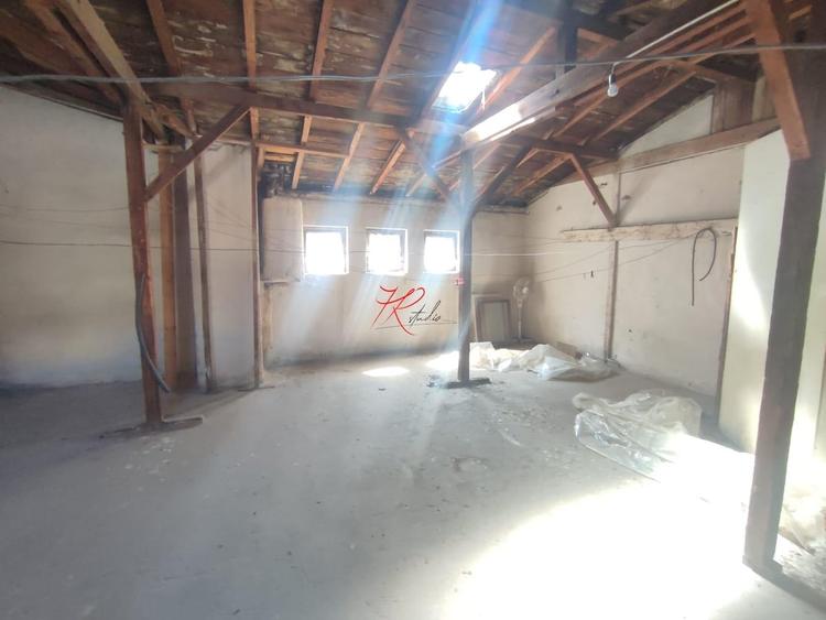 Apartament cu 3 camere semidecomandat în Libertății