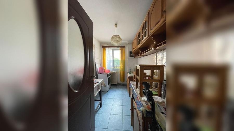 Apartament cu 2 camere semidecomandat în Micro III
