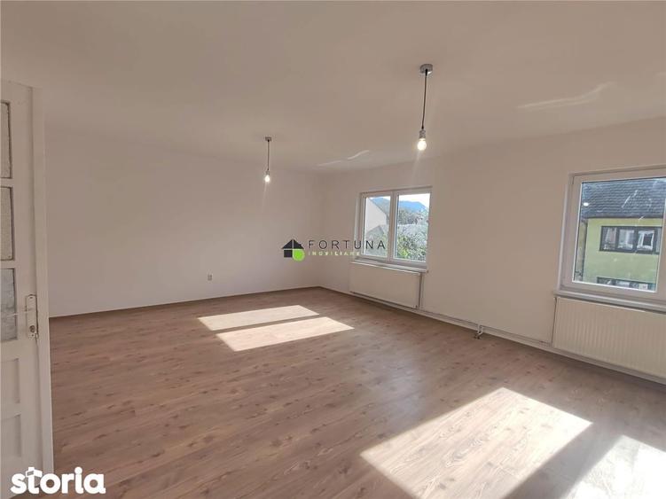 Casa singur in curte - Florilor - 4