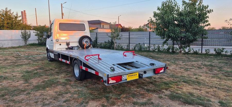 Casă cu 6 camere cu Teren 1600 Mp în Isvarna