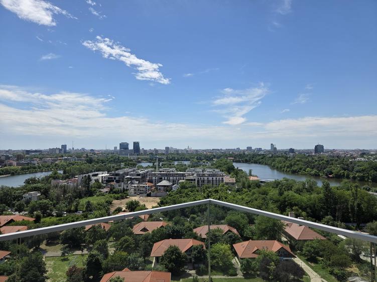 Apartament cu 3 camere decomandat în Floreasca