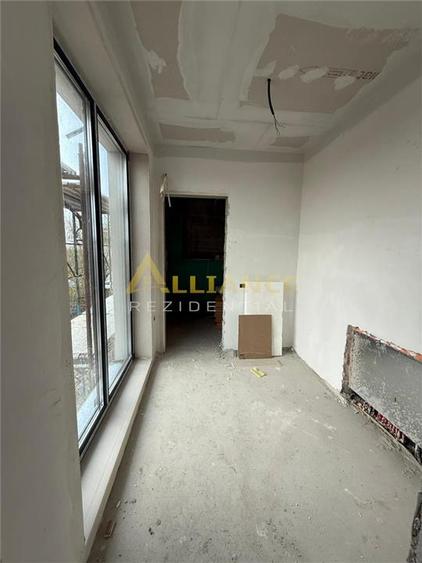 Casa Tip Duplex P+1+M - 5 camere - 4 bai 180 MPU - Teren - 190 MP - 10