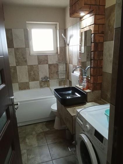 Apartament cu 2 camere decomandat în Rotunda