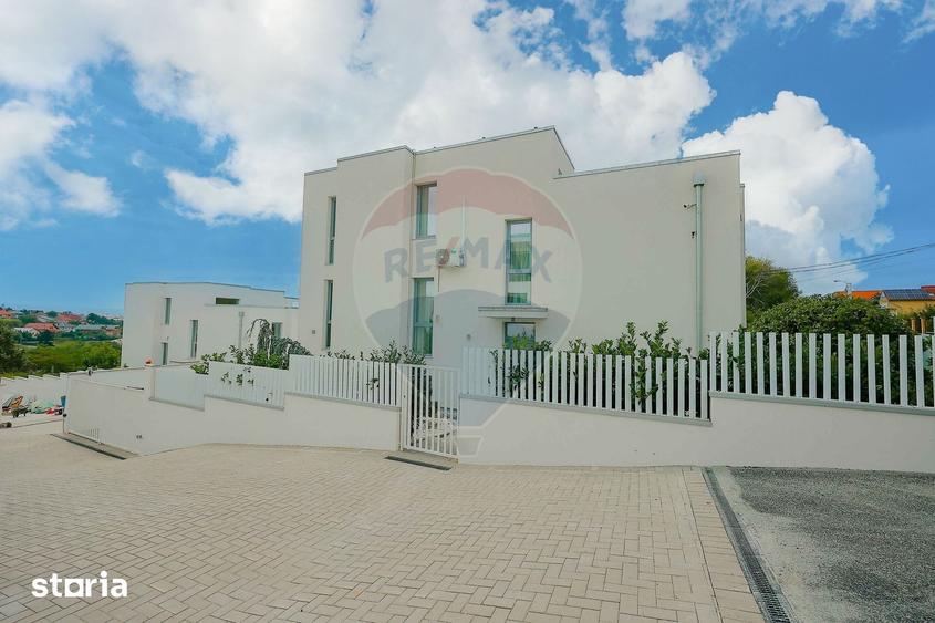 Casă cu 5 camere cu Teren 474 Mp în Oncea