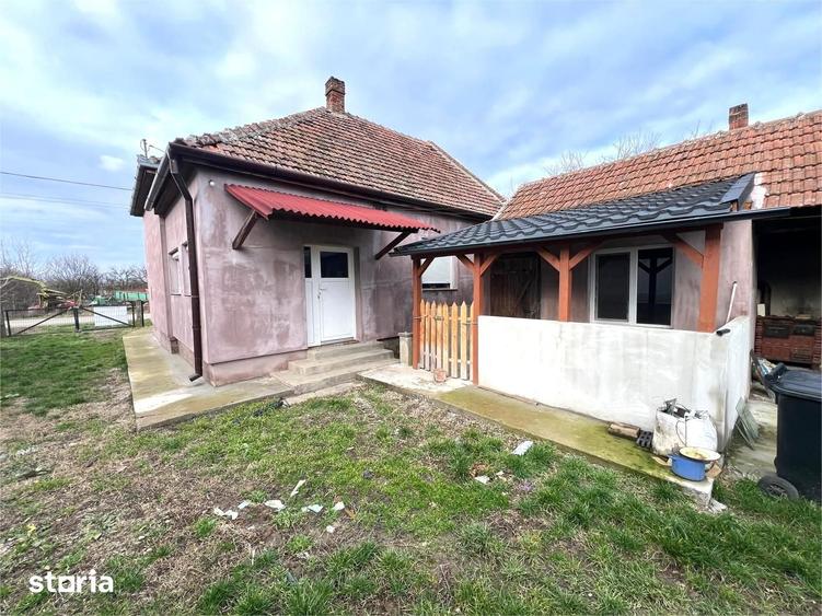 Casă cu 3 camere cu Teren 1850 Mp în Odoreu
