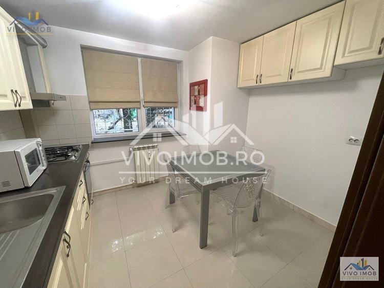 Apartament cu 3 camere semidecomandat, mobilat în Timpuri Noi