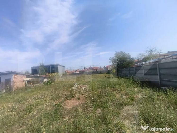 Casă cu 2 camere cu Teren 998 Mp în Central