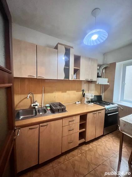 Apartament cu 2 camere decomandat în Micro 20