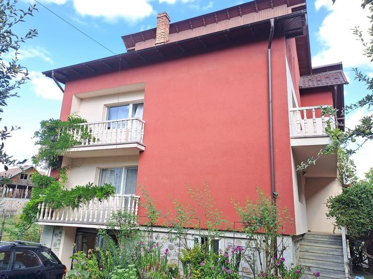 Casă cu 4 camere în Nord