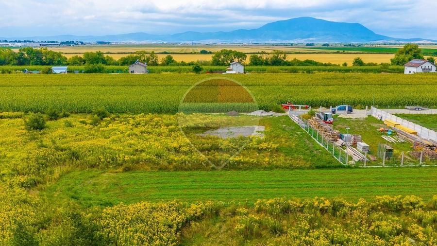 Teren Construcții intravilan de 1149 mp, în Stupini