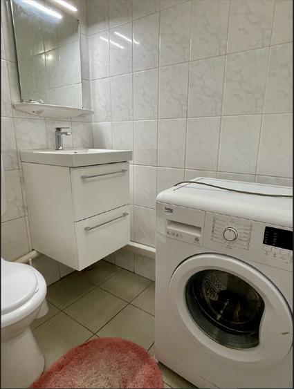 Apartament cu 3 camere decomandat, mobilat în Vitan Mall