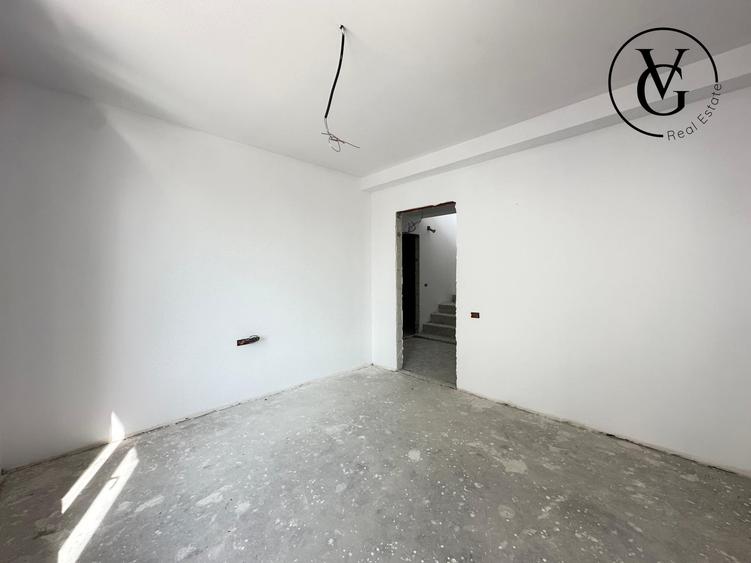 Casă individuală cu 4 camere cu Canalizare în Palazu Mare