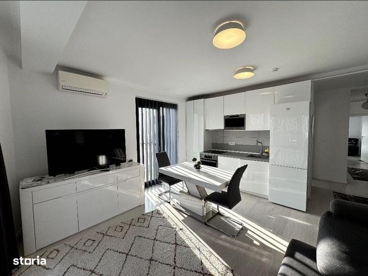 Apartament cu 3 camere decomandat în Sud