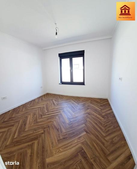 Casă cu 4 camere cu Teren 455 Mp în Vladimirescu