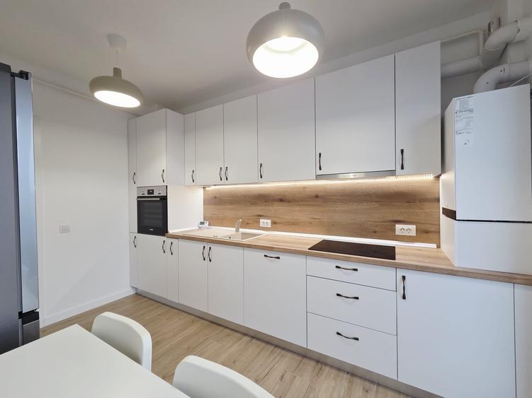 Apartament cu 2 camere decomandat, mobilat în Micro 14