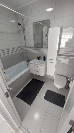 Inchiriez apartament 3 camere - 2