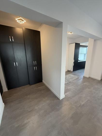 Apartament cu 2 camere decomandat în Calea Severinului