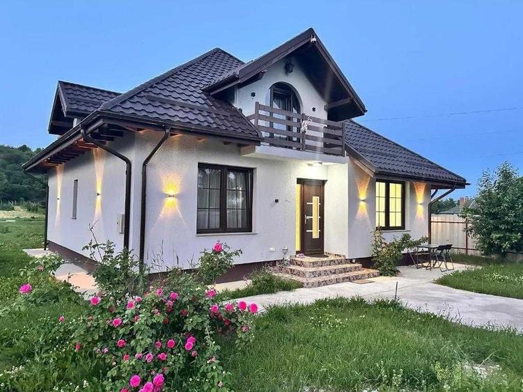 Casă cu 4 camere în Girov