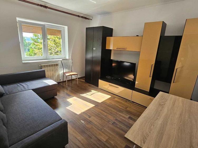 Apartament cu 2 camere decomandat în Drumul Carului