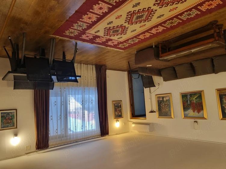 Apartament cu 3 camere semidecomandat în Palazu Mare
