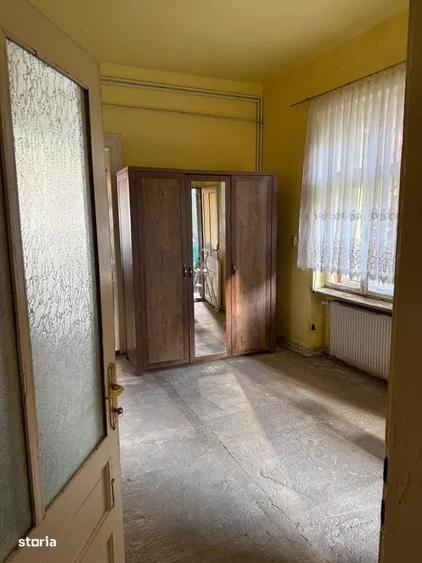 Casă cu 6 camere cu Teren 272 Mp în Central