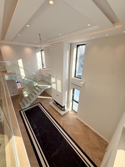 Duplex cu 4 camere cu Canalizare în Sisești