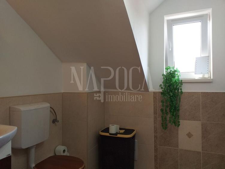 Casă individuală cu 8 camere cu Canalizare în Someșeni