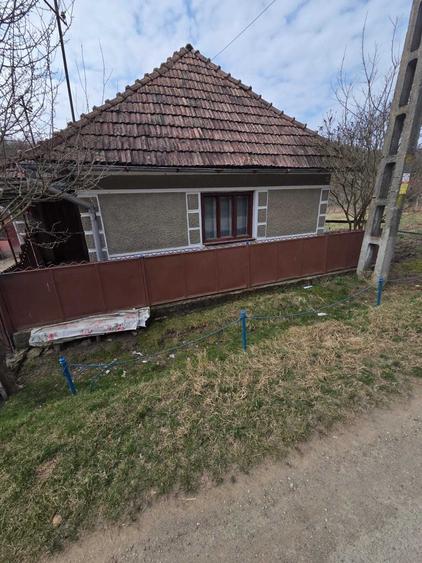Casă cu 2 camere în Bobâlna