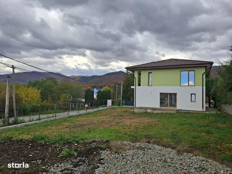 Casa noua in Tocile - individuala - priveliste deosebita spre munti - 12