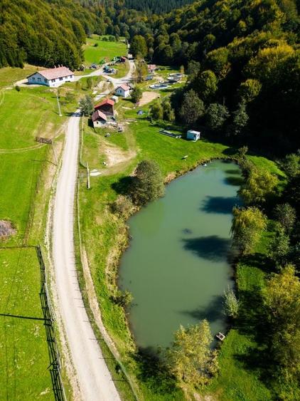 Casă cu 3 camere decomandat în Buzăiel