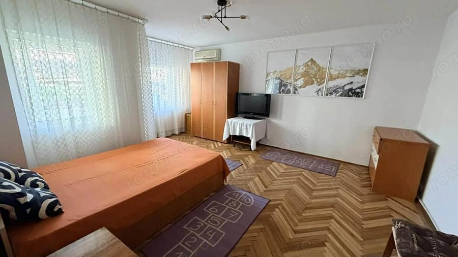 Garsonieră decomandată în Drumul Sării