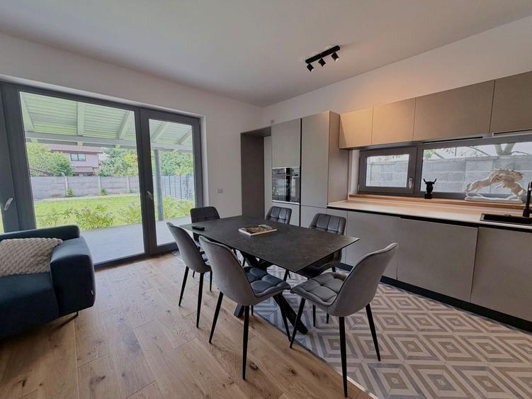 Duplex cu 4 camere cu Canalizare în Moșnița Nouă