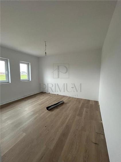 Duplex cu 3 camere cu Teren 350 Mp în Șag