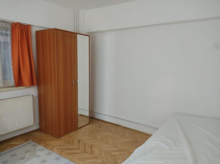 Apartament cu 2 camere decomandat în Pielești